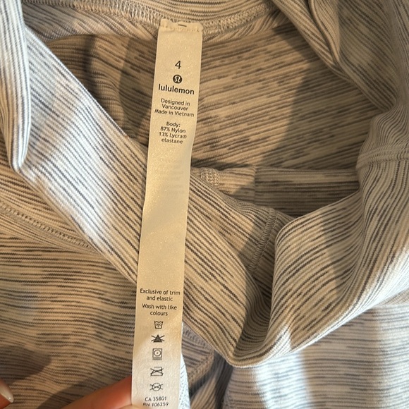 Excellent condition - aligns - Picture 2 of 4